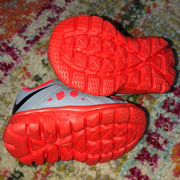 Nike infant sneakers - Picture 3 of 4